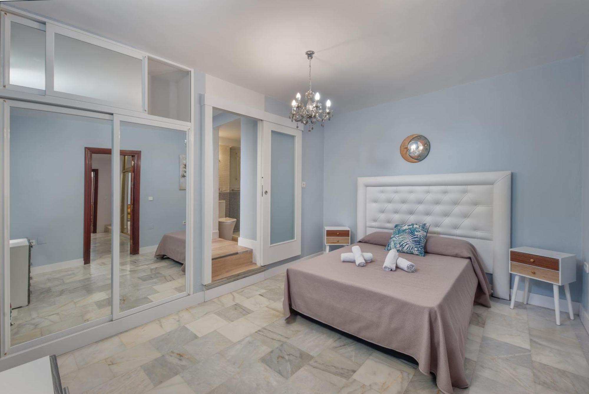 Domus Vesta Close To Nikki *